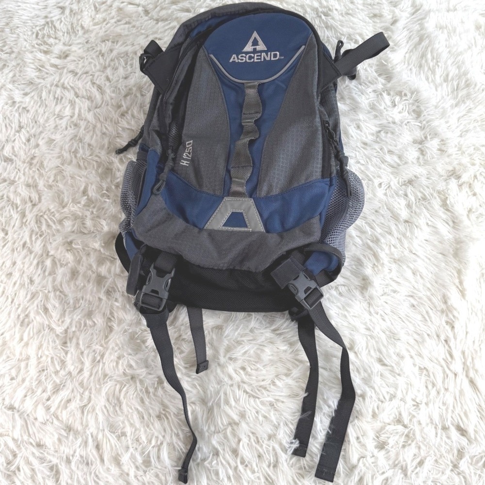 Ascend H1250 Hydration Backpack Blue Outdoors Hiking Daypack Bag Gorp Utility